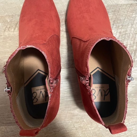 Bright red colored suede wedge booties by Dolce Vida size 8 - Picture 5 of 8